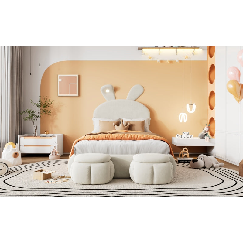 Polsterbett, Einzelbett, Hasenohren mit einstellbarer Helligkeit warmfarbenen Lichtstreifen, mit zwei Aufbewahrungshockern, Kinderbett mit Holzlatten, Samt, Beige, 90x200cm