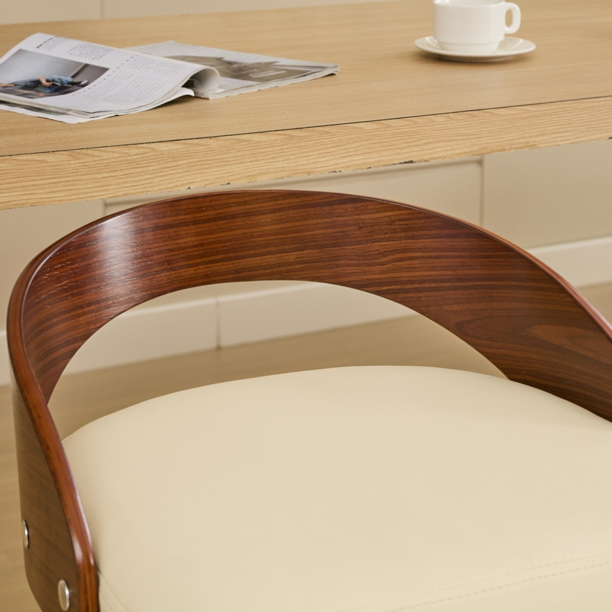 3d008692-d237-4baf-b54c-651a2d151e08