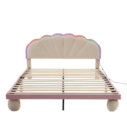 Polsterbett mit mehrfarbigen, wechselnden Lichtstreifen, Kopfteil mit Wellenschliff, mit gepolsterter runden Beine, Kinderbett, Jugendbett mit Holzlatten, Doppelbett, Samt, Beige+Rosa, 140x200cm