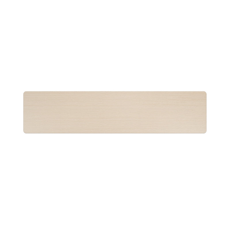 Sideboard mit weißer Holzmaserung, vier Türen, mit drei Schubladen, Wohnzimmer, Esszimmer. Holzfarbe und Weiß