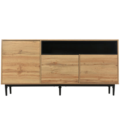 Moderner sideboard aus Holz mit drei Türen und Regalen