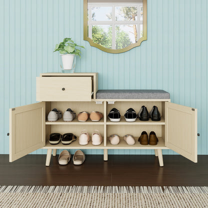 Schuhbank im Boho-Stil in Naturholzoptik – mit Rattangeflecht-Doppeltüren, Schublade und gepolsterter Sitzfläche – ideal für Flur, Eingangsbereich oder Korridor.