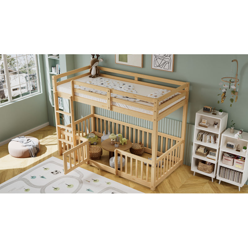 Etagenbett mit rechtwinkliger Treppe, Bett mit Zäune und Türchen, Kinderbett mit Fallschutz und Gitter, Massivholz, natur (200x90cm)
