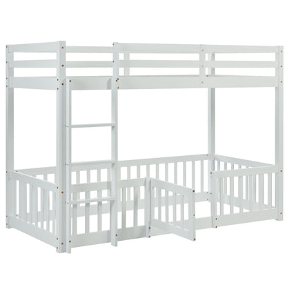 Etagenbett mit rechtwinkliger Treppe, Bett mit Zäune und Türchen, Kinderbett mit Fallschutz und Gitter, Massivholz, weiß (200x90cm)