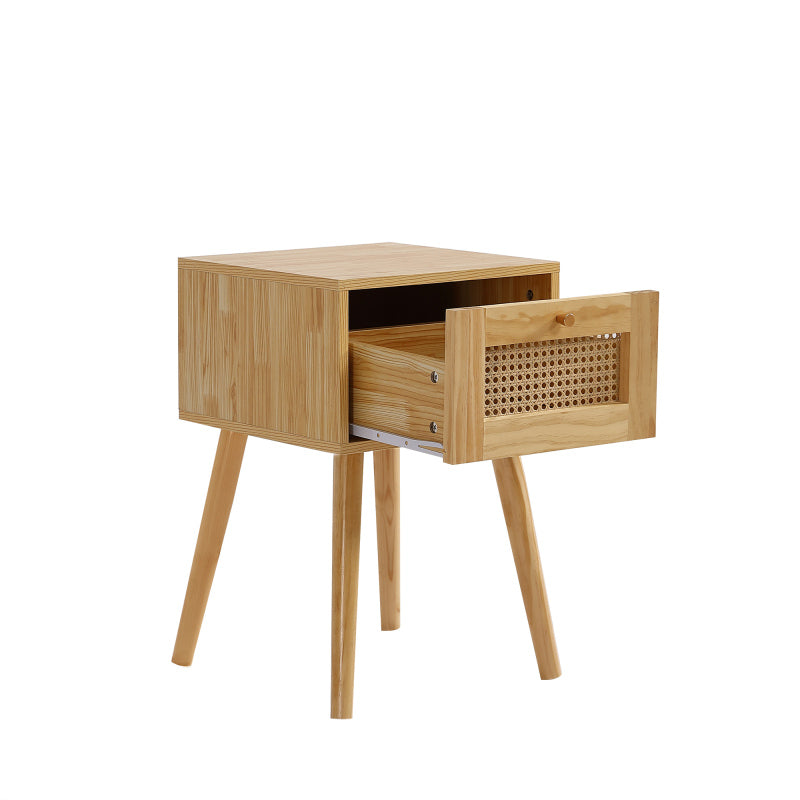 Klassischer Nachttisch mit ein Schubladen, mit Rattan-Schubladenplatte, mit goldfarbenem Metallgriff und lange Holzbeine, Stauraum im Wohnzimmer und Schlafzimmer, Spanplatten+PE-Rattan, Natur