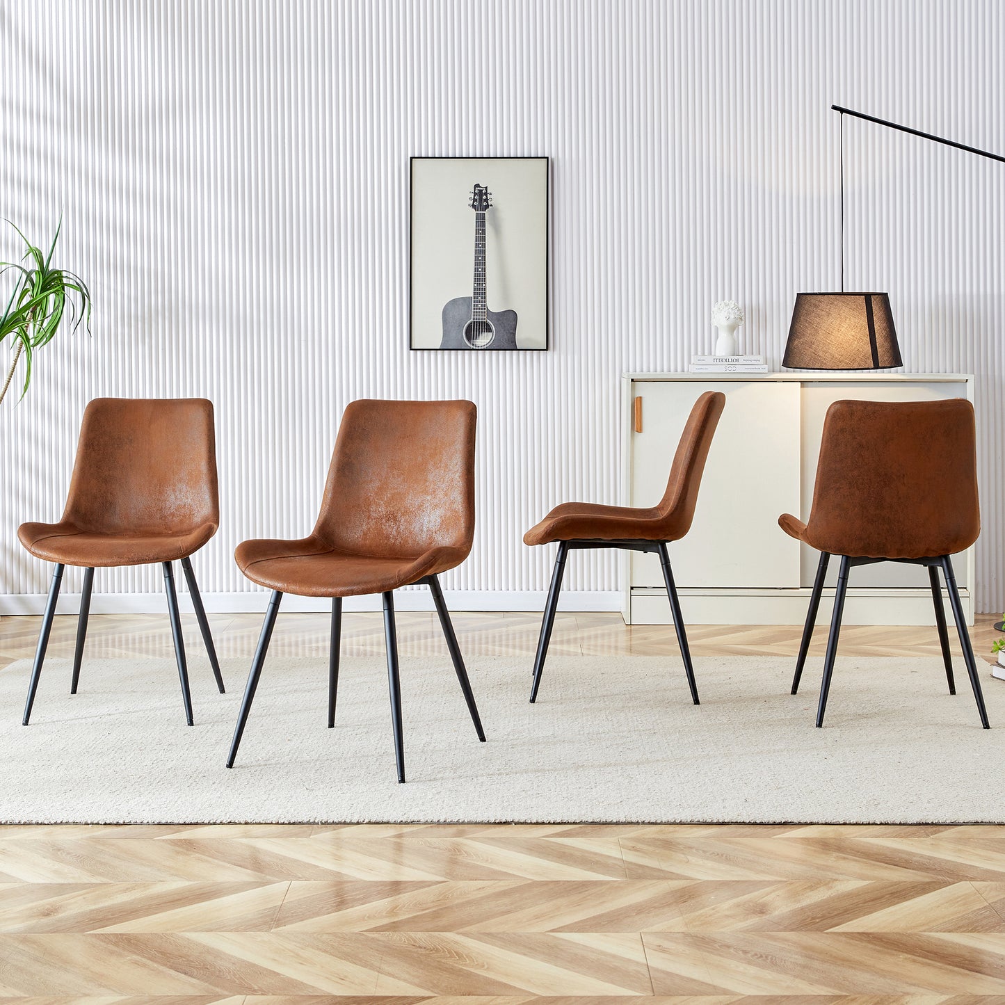 4er-Set Esszimmerstühle Braun Atmungsaktive Tech-Fabric Modernes Design mit verbreiterter Sitzfläche und rutschfesten Metallfüßen