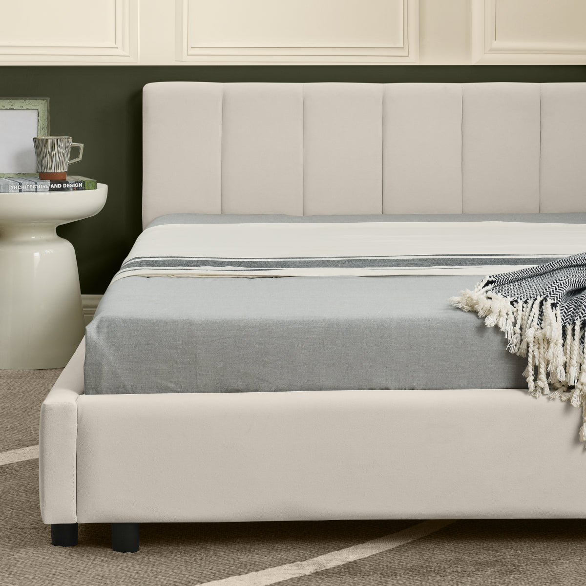 Doppelbett 160×200 cm aus Samt mit hoher Rückenlehne, stabiles Bettgestell aus Holz & Metall, ideal für Schlafzimmer & Familienzimmer, Beige (ohne Matratze)