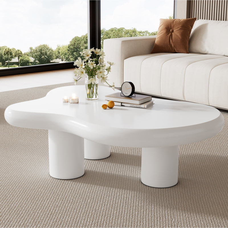Unregelmäßiger Couchtisch in Wolkenform, 97cm Länge, 67cm Breite, 32cm Höhe, MDF mit Filzunterlagen, lackierte Oberfläche,Kreativer Couchtisch