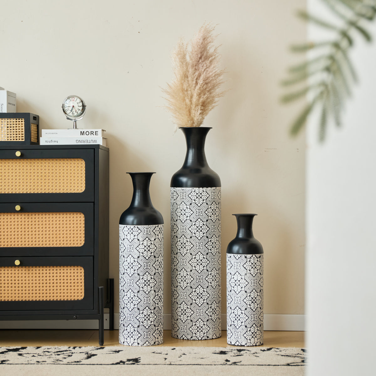 3er Set Bodenvase Metall, Schwarz-Weiß, Retro Stil, 83/65/50 cm hoch
