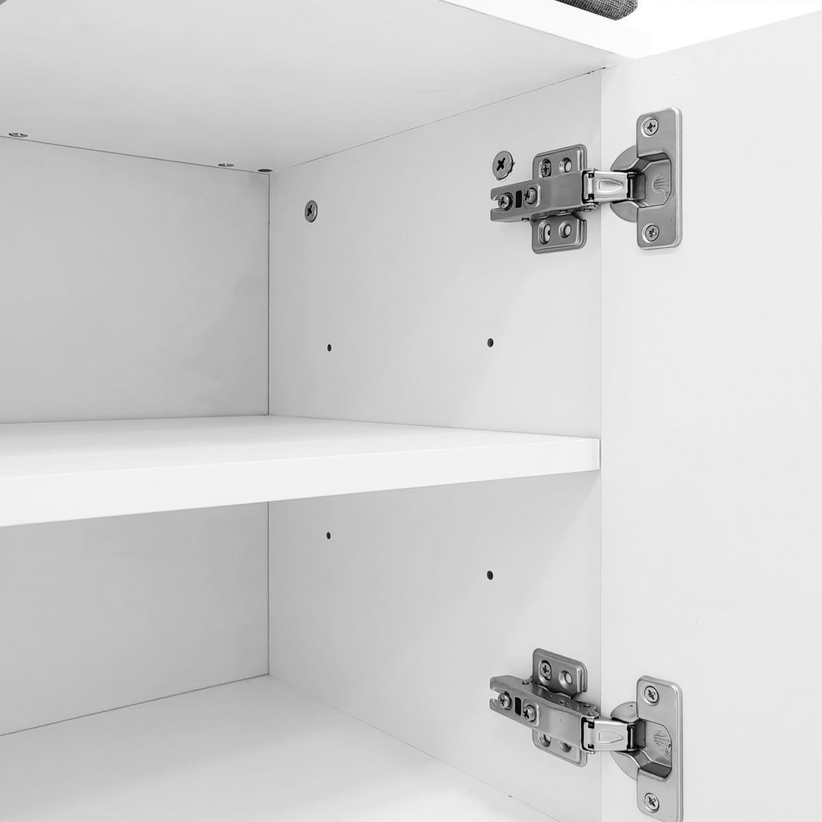 Hoher Garderobenschrank mit Wellentüren, Push-to-Open, verstellbaren Regalen & Goldakzenten, Weiß, 60,5×35,2×180,5 cm
