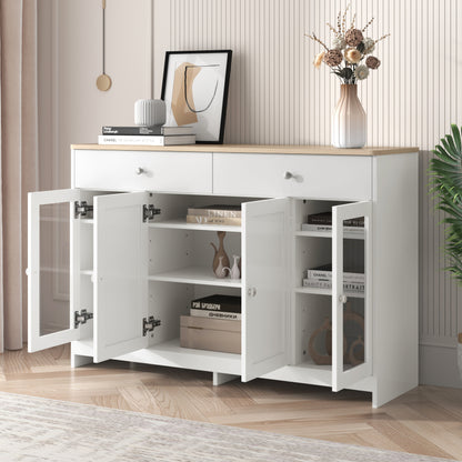 Sideboard mit weißer Holzmaserung, vier Türen, mit zwei Schubladen, Tür mit Glas. Wohnzimmer, Esszimmer. Holzfarbe und Weiß
