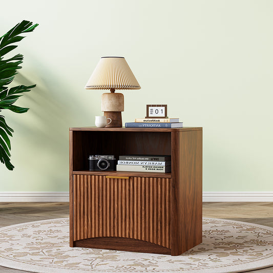 Nachttisch Nussbaum-Optik mit Rillendesign & Schublade – Beistelltisch mit goldenem Griff & abgerundeten Kanten – Modernes 3-Stufen-Storage