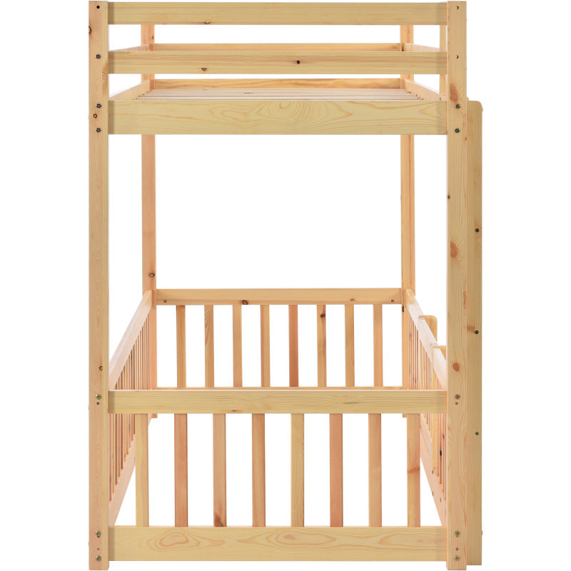 Etagenbett mit rechtwinkliger Treppe, Bett mit Zäune und Türchen, Kinderbett mit Fallschutz und Gitter, Massivholz, natur (200x90cm)
