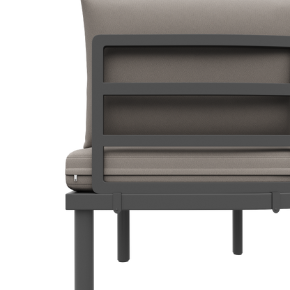 Gartenmöbel-Set (5-Sitzer), 2 Couchtische aus gehärtetem Glas, verzinkter Eisenrahmen, bequeme Gartenmöbel mit grauen Sitzpolstern und Kissen, mit verstellbaren Beinen, elegantes abgerundetes Sofa