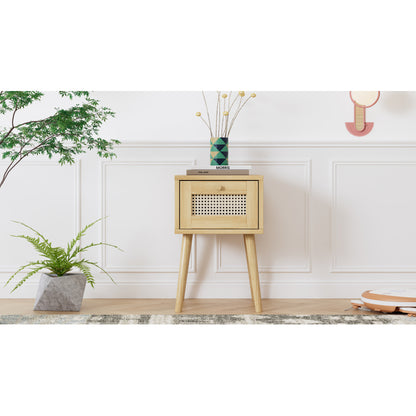 Klassischer Nachttisch mit ein Schubladen, mit Rattan-Schubladenplatte, mit goldfarbenem Metallgriff und lange Holzbeine, Stauraum im Wohnzimmer und Schlafzimmer, Spanplatten+PE-Rattan, Natur