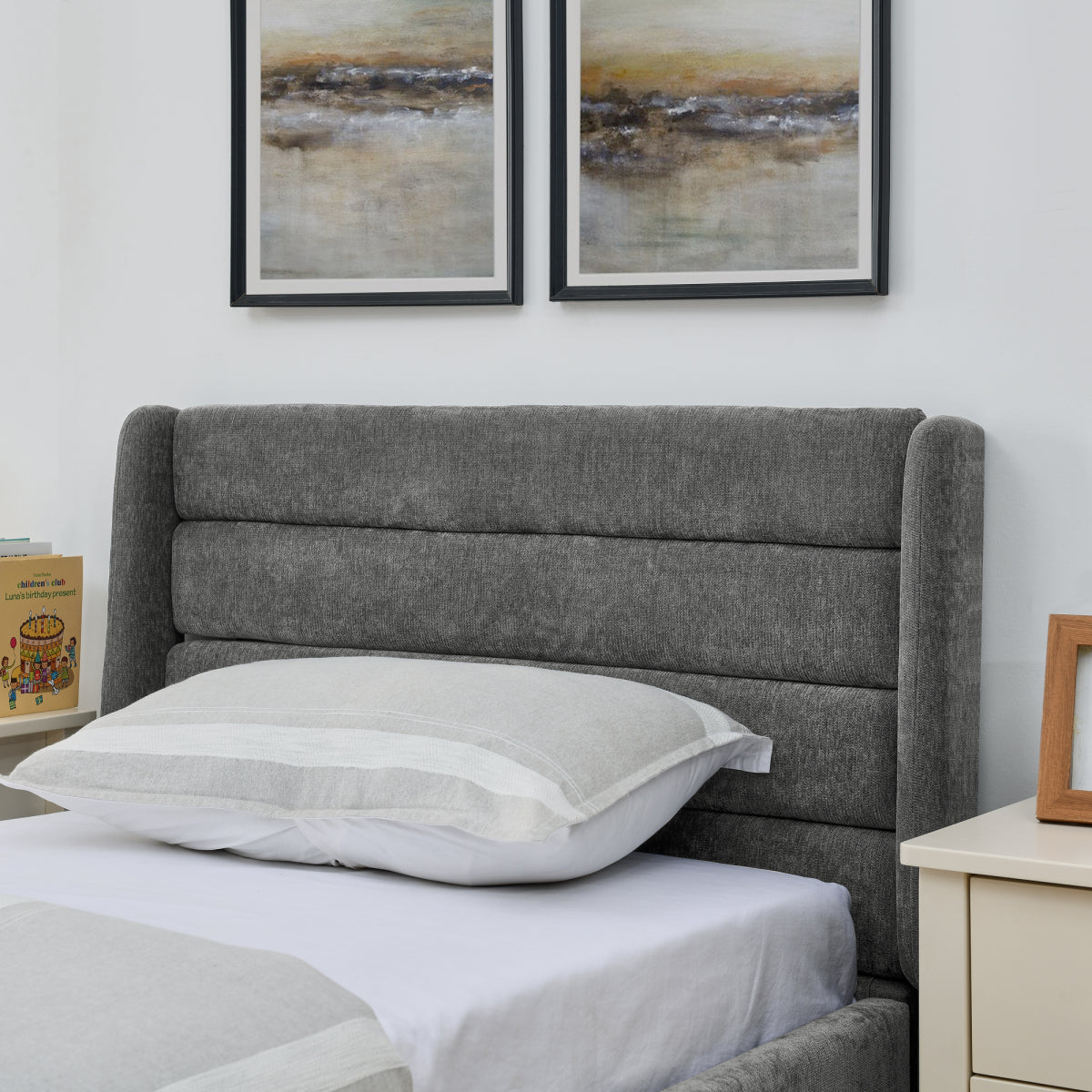 Einzelbett 90×200 cm mit Chenille-Oberfläche & 2 Schubladen, stabiles Bettgestell aus Holz/Metall, ideal für Kinder-, Jugend- & Gästezimmer, Gray (ohne Matratze)