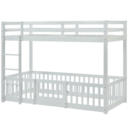 Etagenbett mit rechtwinkliger Treppe, Bett mit Zäune und Türchen, Kinderbett mit Fallschutz und Gitter, Massivholz, weiß (200x90cm)