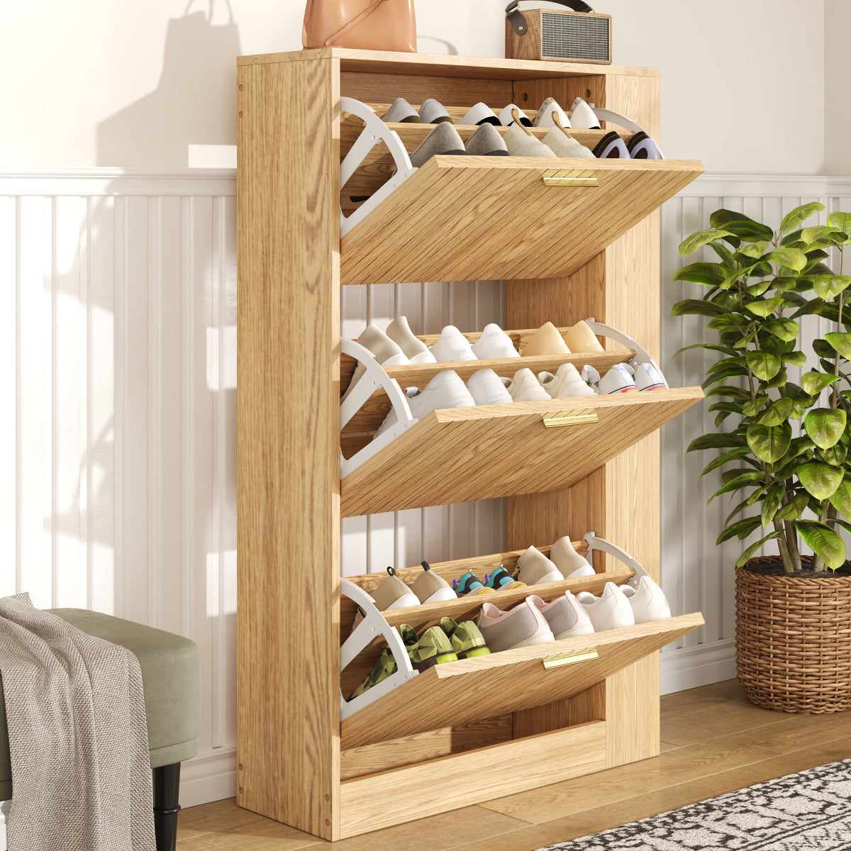 Moderner Schuhschrank aus Holz - 3 Türen, Großes Fassungsvermögen & Offene Regalfächer - Stilvoller Schuhkipper für Eingangsbereich & Foyer