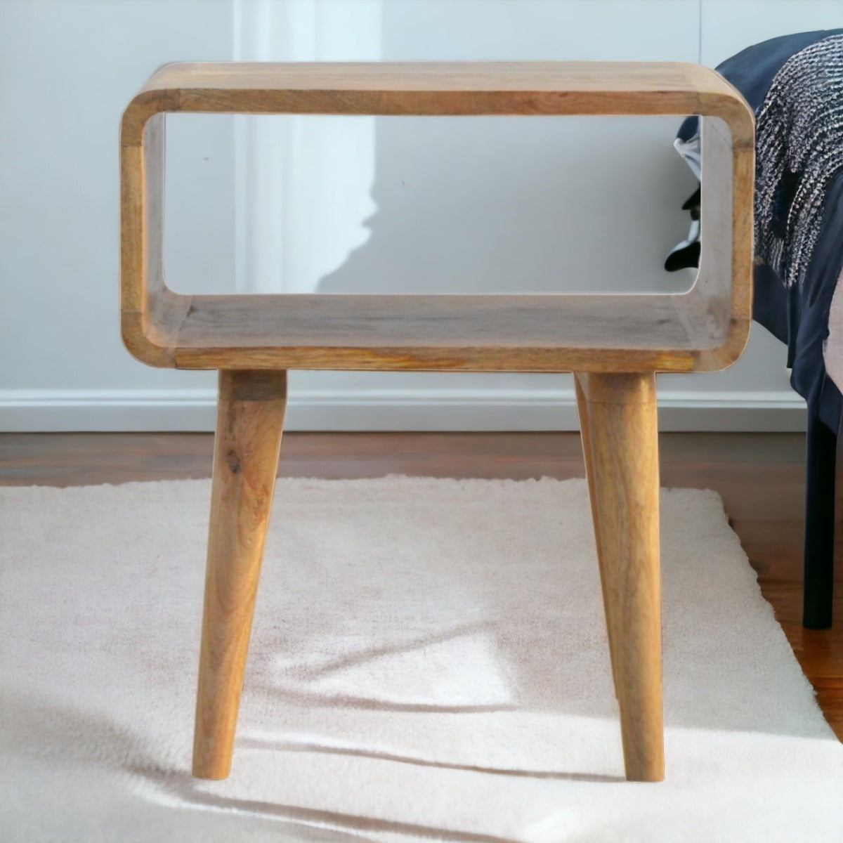 Solid Wood Nachtschrank Braun – Nachttisch aus Mangoholz mit offenem Fach – Handgefertigter Beistelltisch im Nordic-Stil – 45x35x50 cm