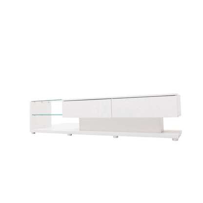 TV-Schränke, niedrige Paneele, hochglänzende weiße Glastrennwände und variable LED-Beleuchtung. Es verbindet natürlichen, rustikalen Stil mit modernem Design.