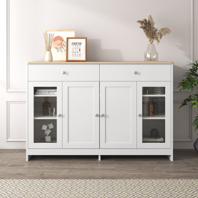 Sideboard mit weißer Holzmaserung, vier Türen, mit zwei Schubladen, Tür mit Glas. Wohnzimmer, Esszimmer. Holzfarbe und Weiß