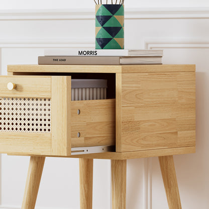 Klassischer Nachttisch mit ein Schubladen, mit Rattan-Schubladenplatte, mit goldfarbenem Metallgriff und lange Holzbeine, Stauraum im Wohnzimmer und Schlafzimmer, Spanplatten+PE-Rattan, Natur