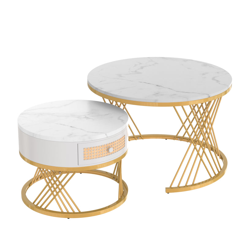 2 in 1 Runder Couchtisch aus MDF, Beistelltisch mit Tischplatte aus Marmor und Schubladen aus Kunststoff-Rattan, Griffe aus Massivholz. goldene Eisenfüße. 70*70*45,5+50*50*38,5cm